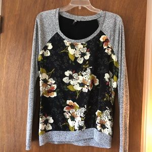 Lightweight long sleeve top.  Lg Stitch-Fix